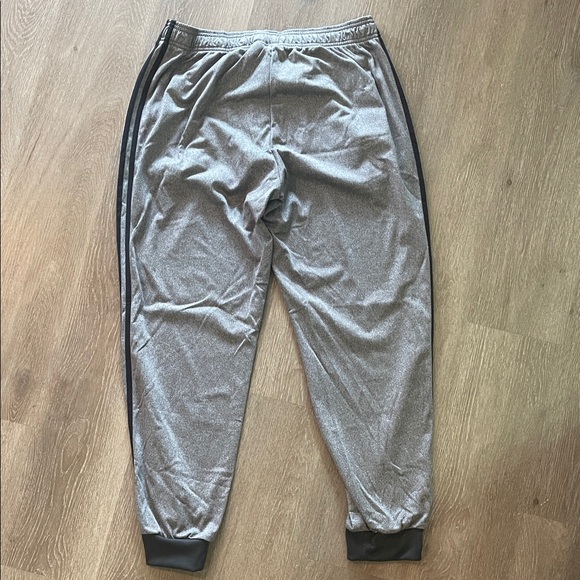 NWT Men’s Adidas Heather Gray and Black Joggers XL - Picture 4 of 4